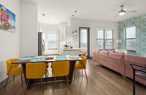 Naples Apartamento | Retreat for up to 16: 5BR/4BA, Pool, Gym, Theater