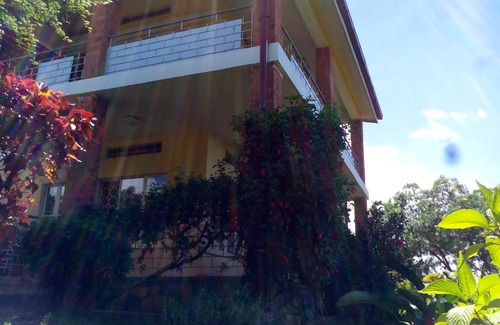 Kitende Cama Y Desayuno | Retreat Guesthouse Kitende