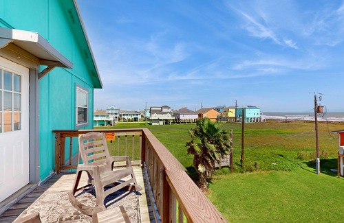Surfside Beach Casa | Retreat | Gulf Views | Large Deck | Family Fun