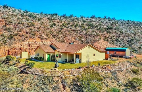 Cornville Casa | Retreat Near Sedona-Domes, Hot Tub, Sauna, 4BR/3BA