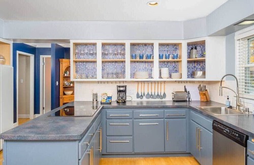 Appleton Casa | Retreat on River Drive