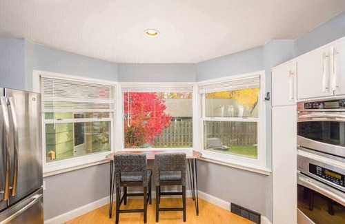 Appleton Casa | Retreat on River Drive
