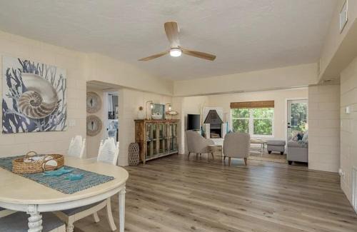 Marthas Vineyard Casa | Retreat on the Bayou