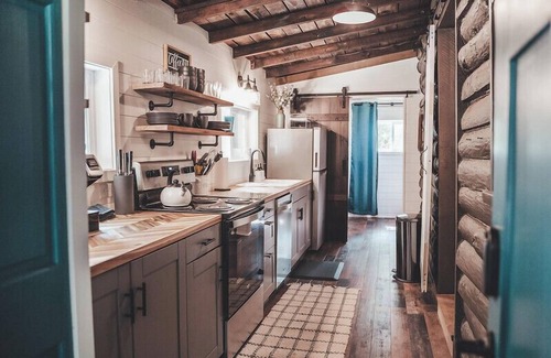 Laurelville Cabina | Retreat @ Rock House: Rustic + Updated w/ Hot Tub