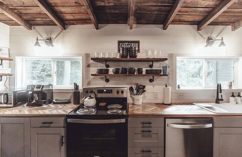 Laurelville Cabina | Retreat @ Rock House: Rustic + Updated w/ Hot Tub