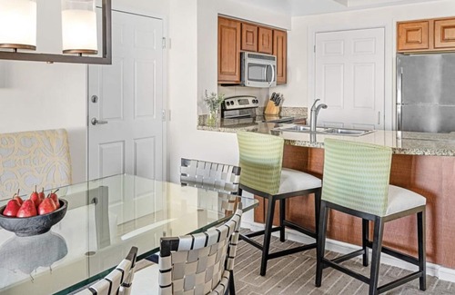 Williamsburg Complejo | RETREAT TO OUR FAMILY-FRIENDLY RESORT IN ORLANDO 2-bedroom resort Orlando