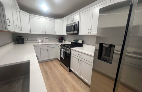 Gilbertsville Casa | Retreat to the Lake – Spacious 4BR Near The Moors Marina