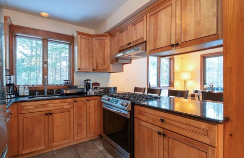 Ludlow Casa | Retreat to the mountains! Near waterfalls, golf, adventure park, hiking trails and more!