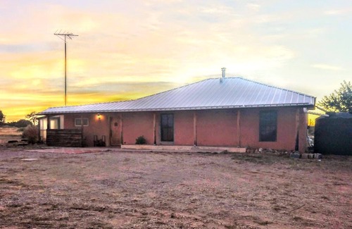 Mountainair Complejo | Retreat to this strawbale home, 29 acres of desert beauty