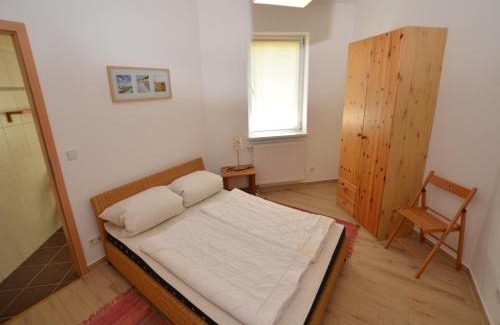 Dolni Lanov Apartamento | Retreat with Garden Views