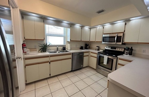 Pebble Beach Casa | Retreat with Screened Heated Pool Overlooking the Golf Course 3BR/2BA