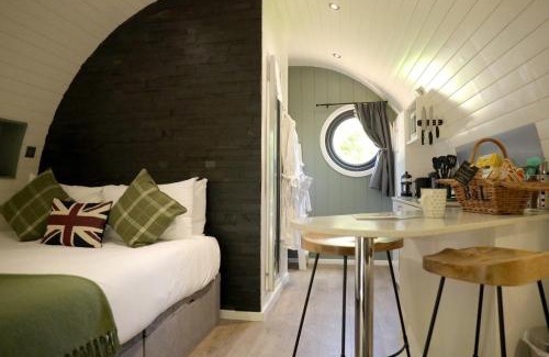 Aldborough Otro | Retreats