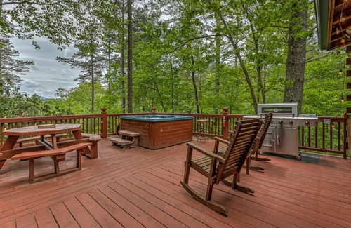 Blue Ridge Cabina | Retreatwood Mac by Escape to Blue Ridge