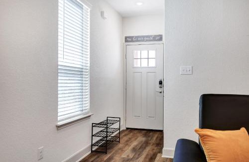 San Antonio Casa | Retro - A Birdy Vacation Rental