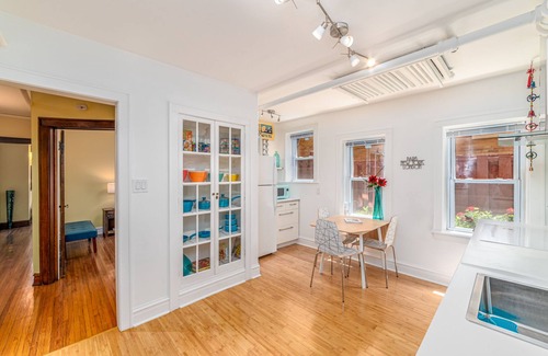 Andersonville Apartamento | Apartamento Retro en Andersonville