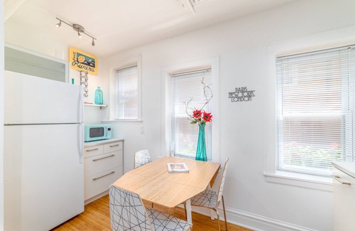 Andersonville Apartamento | Apartamento Retro en Andersonville