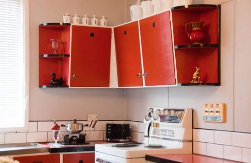 Erowal Bay Casa | Retro at the Bay - Experience beautiful Jervis Bay