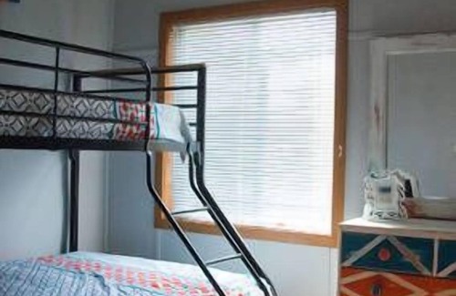Erowal Bay Casa | Retro at the Bay - Experience beautiful Jervis Bay