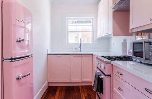 West Second Street Historic District Casa | 1920s Bungalow, Retro Kitchen, Yard, BBQ, Hammocks