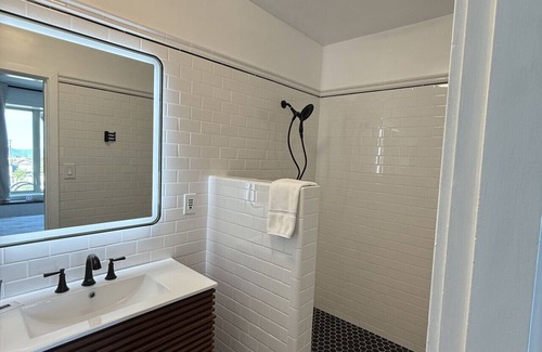 Downtown Klamath Falls Apartamento | Retro-Chic Escape #208
