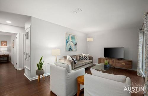 Old West Austin Casa | Retro Chic Old Austin Charm with Updated Features