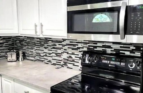 Wilton Manors Cabaña | Retro Cottage - Short Walk to Wilton Dr. ,WIFI, Free Parking