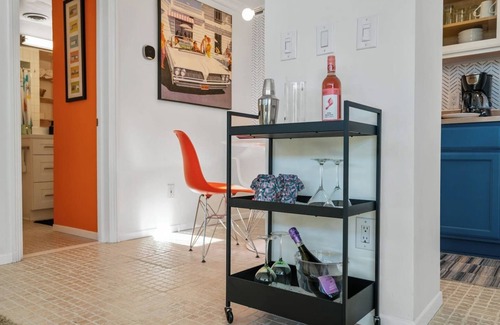 Twin Palms Apartamento | Retro & funky mid-century mod at Ocotillo Lodge
