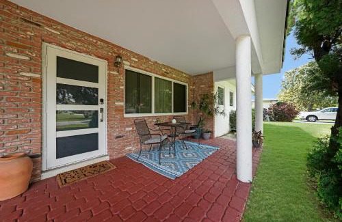 South Corals Casa | Retro Getaway Home By Pmi