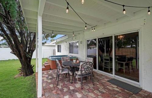 South Corals Casa | Retro Getaway Home By Pmi