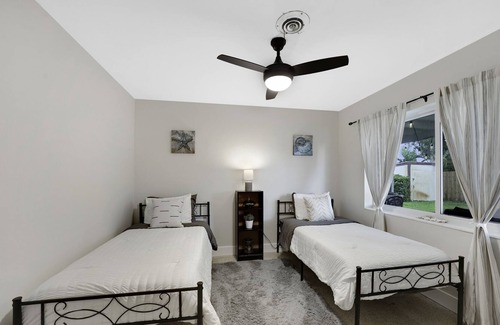 South Corals Casa | Retro Getaway Home by PMI