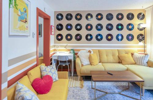 Ramsay Casa | Retro Glam in Ramsay Walk to Stampede Grounds