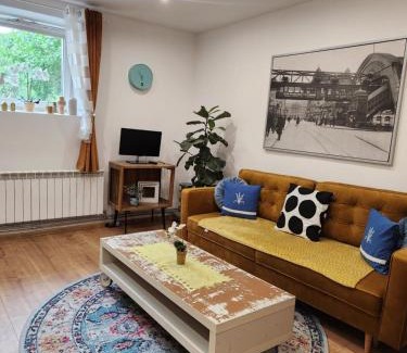 Przemysl Apartamento | Retro House ogród prywatny parking x 2 i stacja ładowania parter