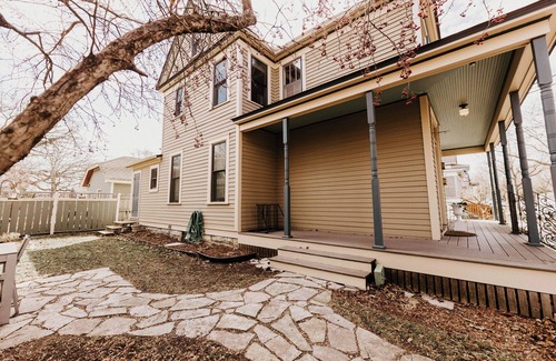 West Seventh Casa | Retro Jewel Box Victorian Steps from Irvine Park