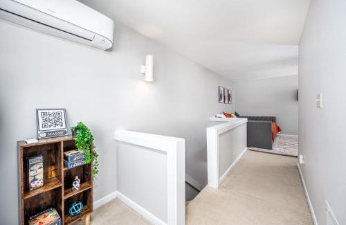 Durham Apartamento | Retro Loft steps from Duke