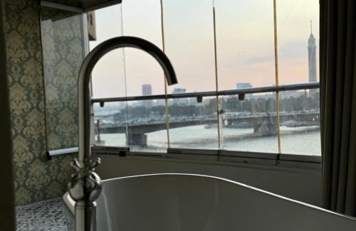 Downtown Cairo Apartamento | Retro Nile View apartment