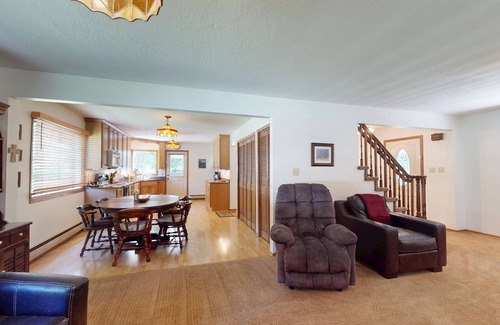 Gunnison Casa | Retro Retreat - Warm & Cozy