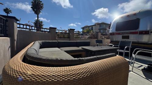 South Oceanside Casa | Retro Star-Wagon, Ocean Breez at Dolby Sound Studio