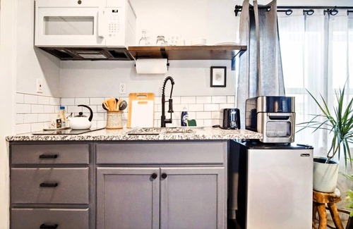 Central Oklahoma City Apartamento | Retro Studio Huge Shower 3min-asian Dist