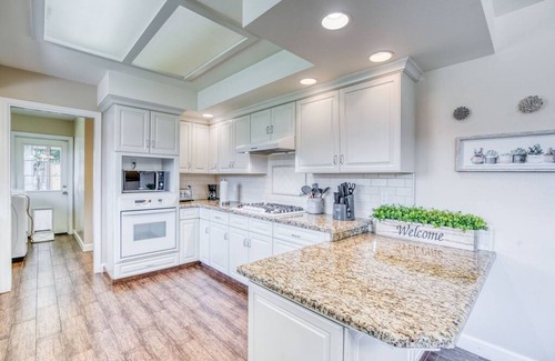 Fresno Apartamento | 2730 W Bullard XLARGE · X-Large Spacious Delux House ★ Fastest Wi-Fi