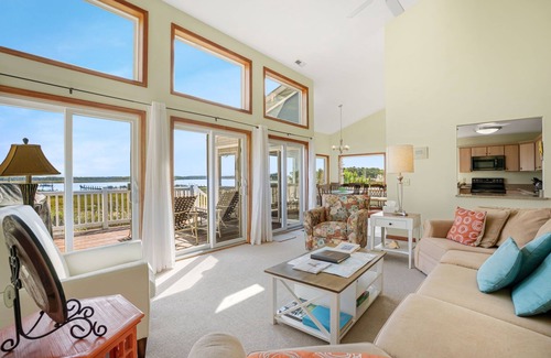 Chincoteague Casa | Return - Waterfront w/ Boat dock!