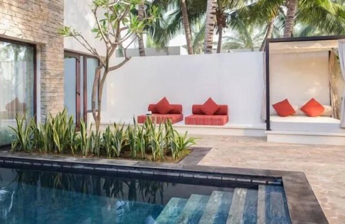 Salalah Apartamento | Revel In Aesthetic Charm! 1BR Pool Villa with Lagoon View, Onsite Pool & Spa!
