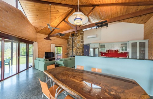 Possum Brush Casa | Revitalise your soul in the “Well Being” Eco Lodge.