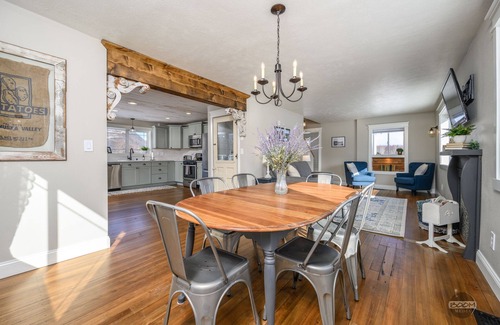 Butte Casa | Revival Acres: Historic Farmhouse on 5 Acres w/Stunning Mountain Views