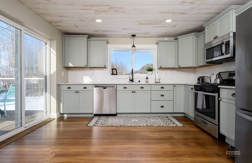 Butte Casa | Revival Acres: Historic Farmhouse on 5 Acres w/Stunning Mountain Views