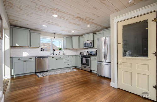 Butte Casa | Revival Acres: Historic Farmhouse on 5 Acres w/Stunning Mountain Views