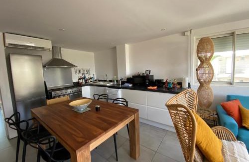 Orient Bay Apartamento | Rev’Lointains