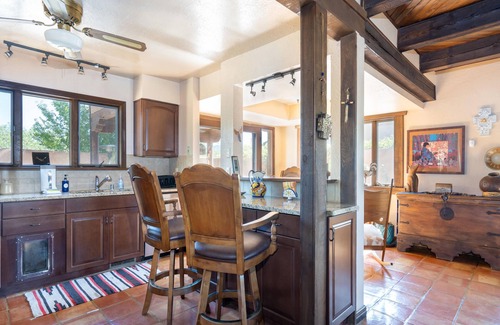 Santa Fe Casa | Rexie's Place | Mountain Views + 10 Min Drive to the Plaza!