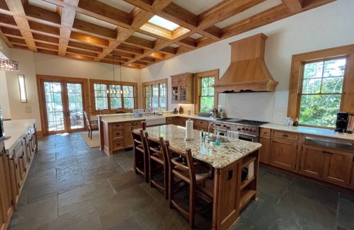 Lake Oconee Casa | Reynolds Lake Oconee - MASTERS WEEK RENTAL - 6 bed 8 bath house - 9,300 SF