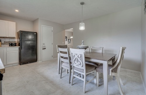 Reynoldsburg Casa | Reynoldsburg Home w/Patio ~ 11 Mi to Columbus!