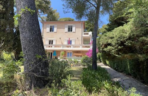Antibes Apartamento | Rez-de-chaussée dans grand jardin provençal, à la villa Tatiana
